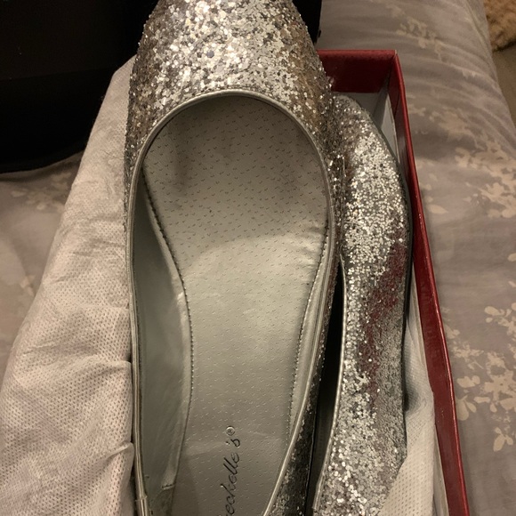 Flats - Picture 5 of 7